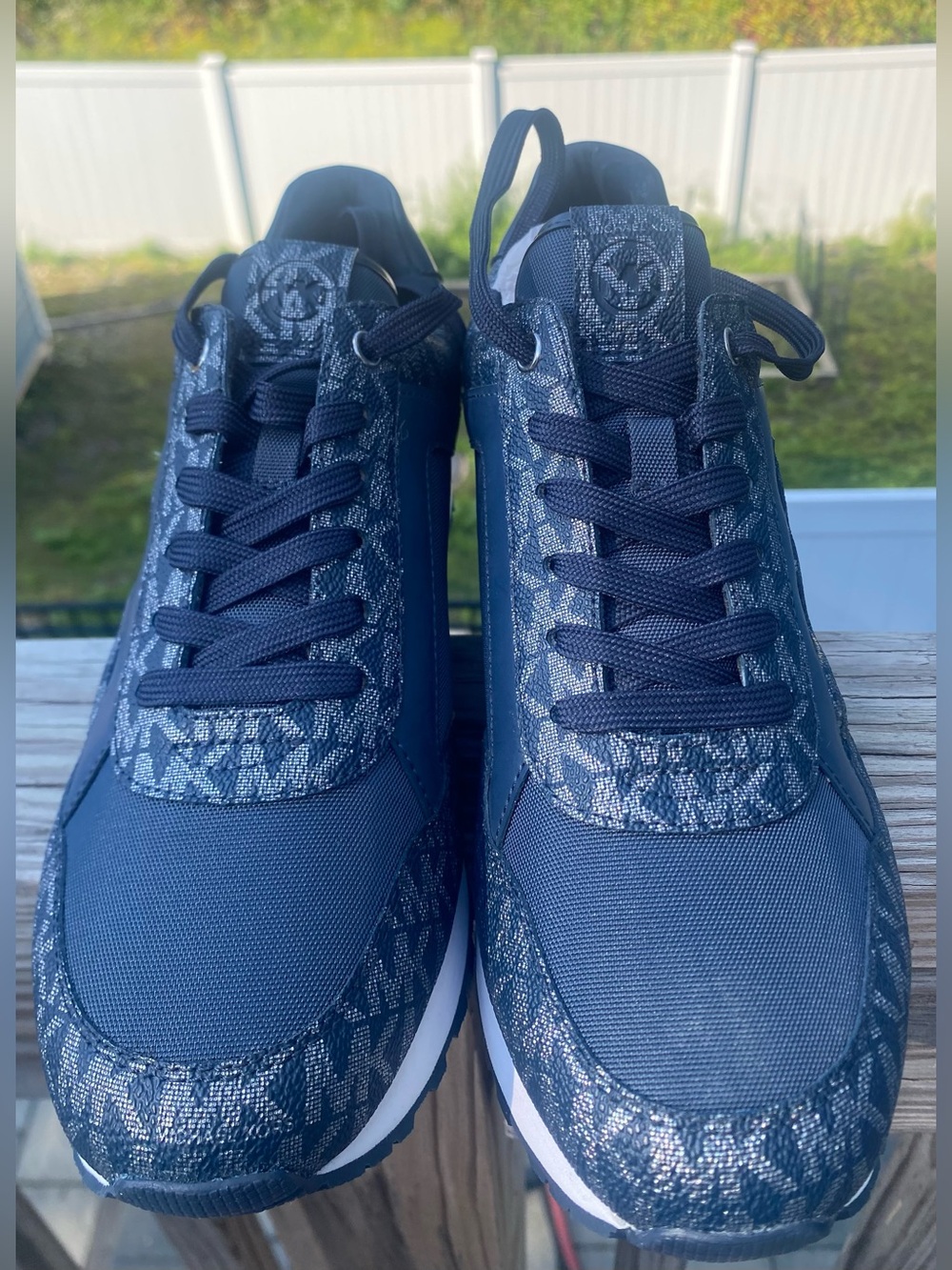 Michael Kors sporty Luxe streetwear Maddy Logo Sneakers Trainer 9M